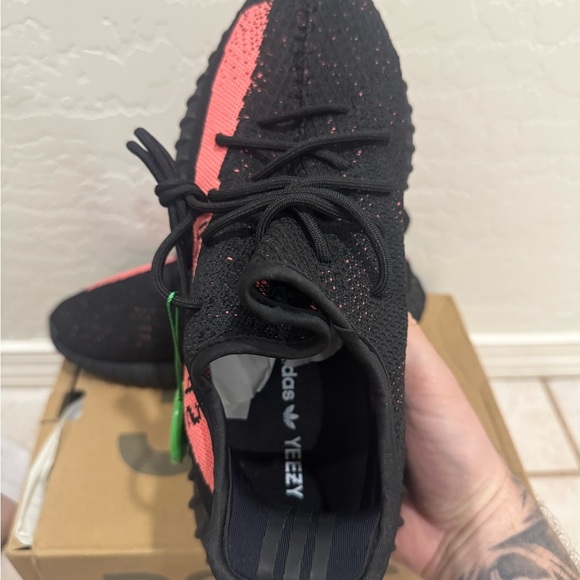 Yeezy Boost 350 V2 “Bred” or “red”– Men’s 11.5 - Picture 2 of 6